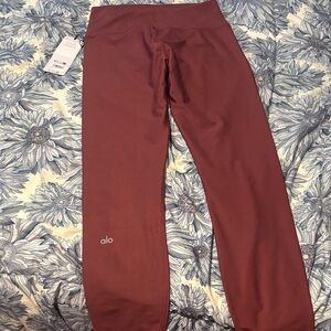 ALO Yoga burgundy Leggings NWT
